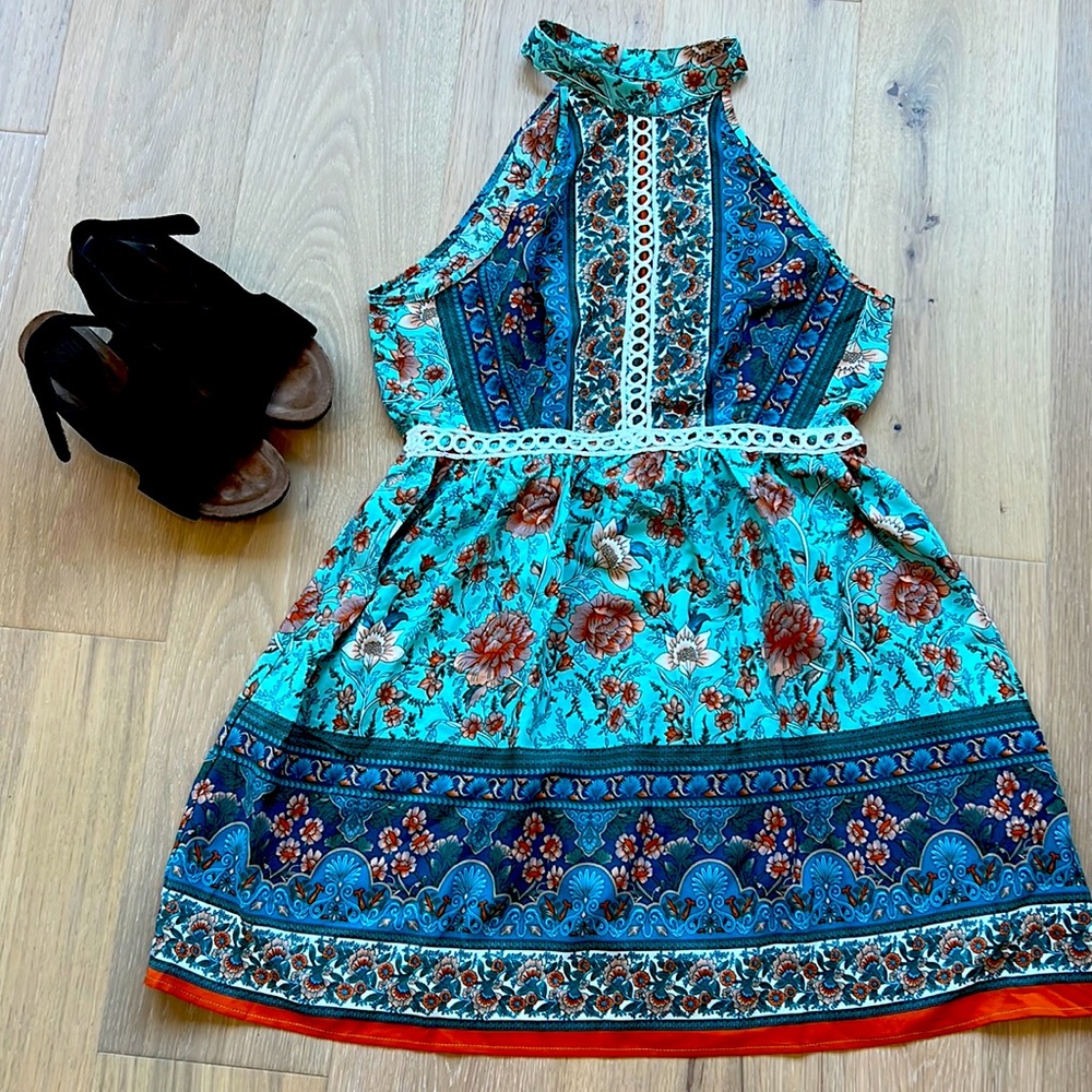 NWT Halter style dress size large is great for summer. Super lightweight.